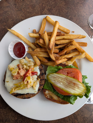 Shady Rest | Restaurant & Pub - Hospitality and gastronomy