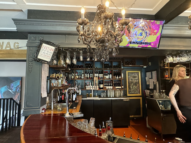 Washington Avenue Grill - Hospitality and gastronomy