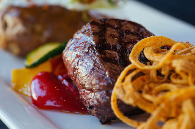 1072 Oliver Rd, Thunder Bay, ON P7B 7A4