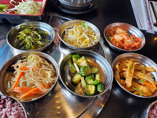 9625 Yonge St, Richmond Hill, ON L4C 1V6