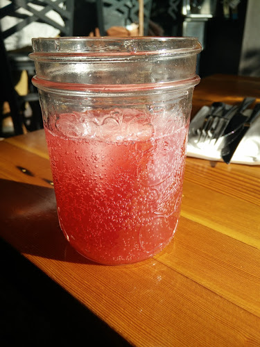 Hank's *A Restaurant - Victoria