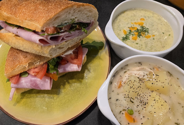 Kim's Café - Hospitality and gastronomy