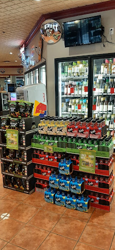 Opinii despre Royal Towers Liquor Store în New Westminster - Hospitality and gastronomy