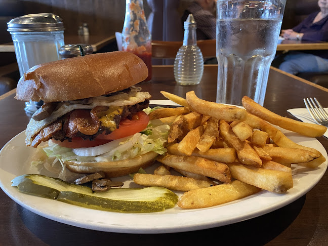 Comentarii opinii despre Sixth Street Grill