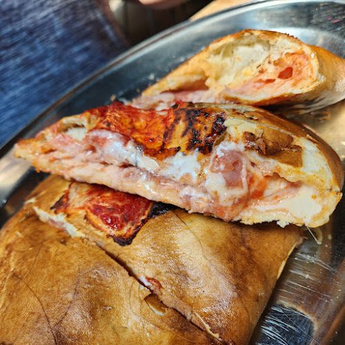 Opinii despre Lombardo's Pizzeria & Ristorante în Vancouver - Hospitality and gastronomy