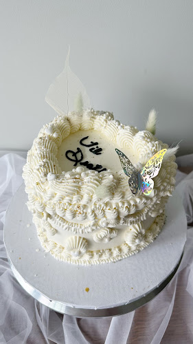 Vanilla & HoneyBee Custom Cakes Appointment Only* - Abbotsford