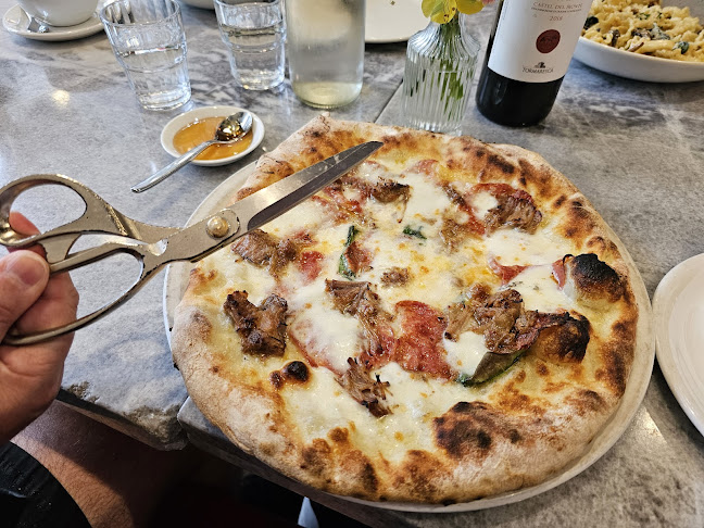 Nicli Pizzeria + Bar - Hospitality and gastronomy