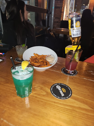 232 Queen St W, Toronto, ON M5V 1Z6