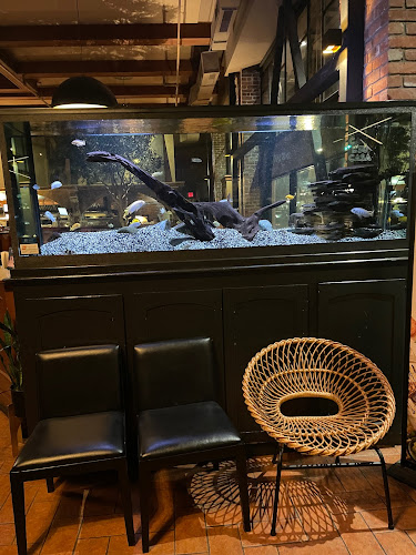 Comentarii opinii despre Moxies Victoria Restaurant