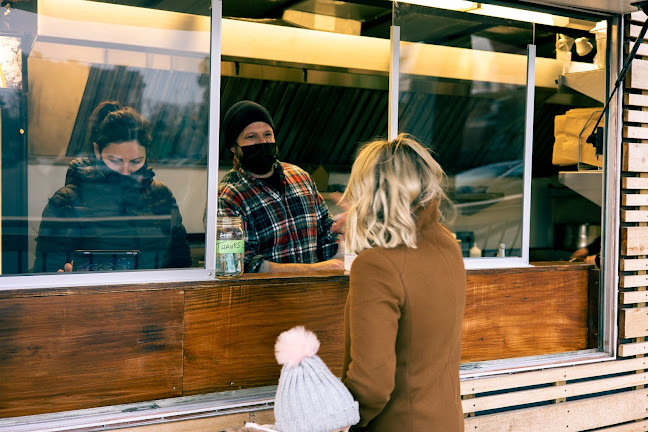 Comentarii opinii despre L'Authentique Poutine and Burgers