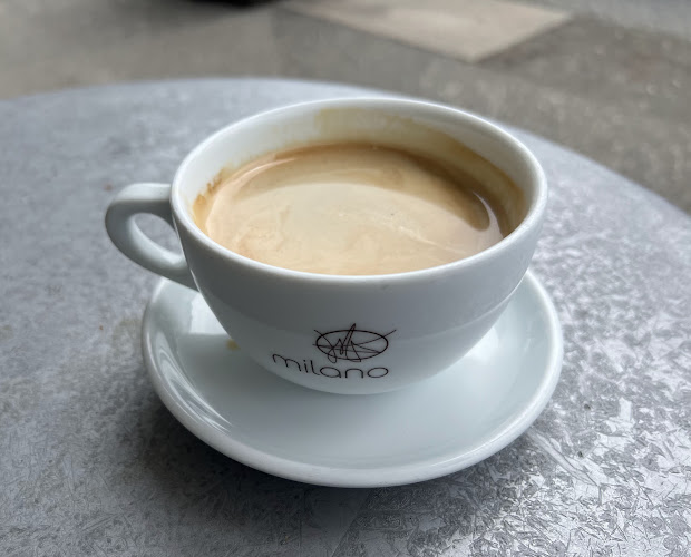 Opinii despre Milano Espresso Bar Denman Street în Vancouver - Hospitality and gastronomy