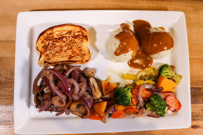 10622 99 Ave, Grande Prairie, AB T8V 8E8