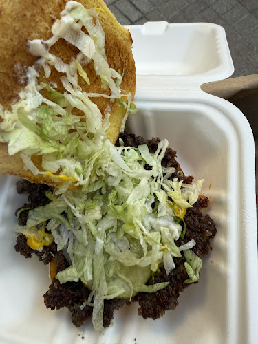 Opinii despre Cabano's Cheeseburgers în Toronto - Hospitality and gastronomy