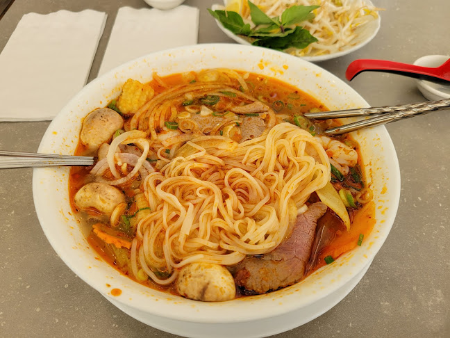 Opinii despre Hong Huong Restaurant în Edmonton - Hospitality and gastronomy