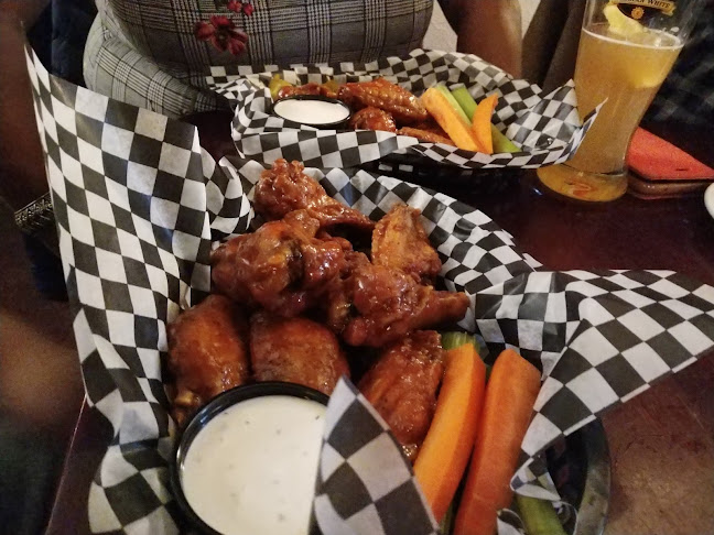 The Crown and Lion English Pub - Brampton