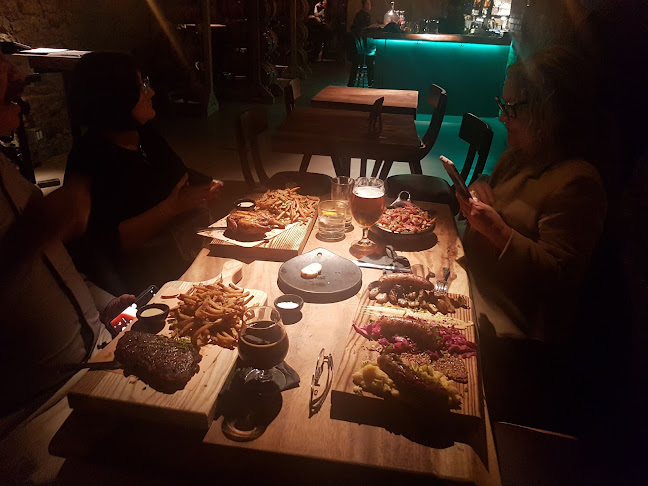 193 King St E, Hamilton, ON L8N 1B3