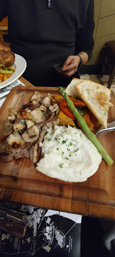 Comentarii opinii despre Tomahawk Restaurant