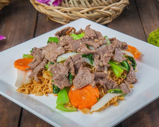 Ha Noi Pho Restaurant - Cold Lake