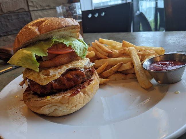 Kingfishers Waterfront Bar & Grill