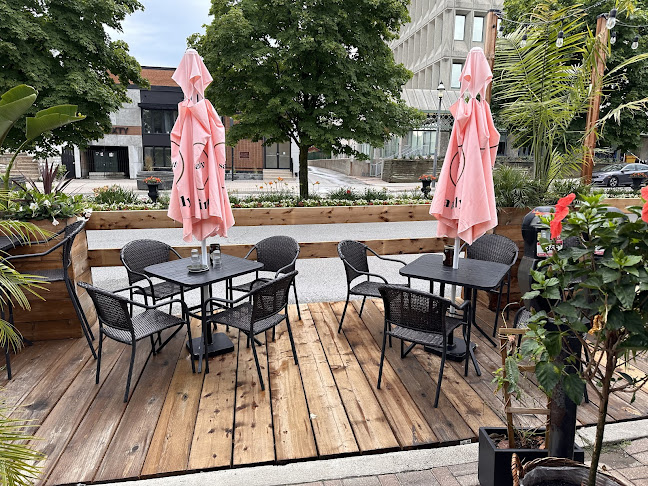 B'Spoke Kitchen + Market - Hospitality and gastronomy