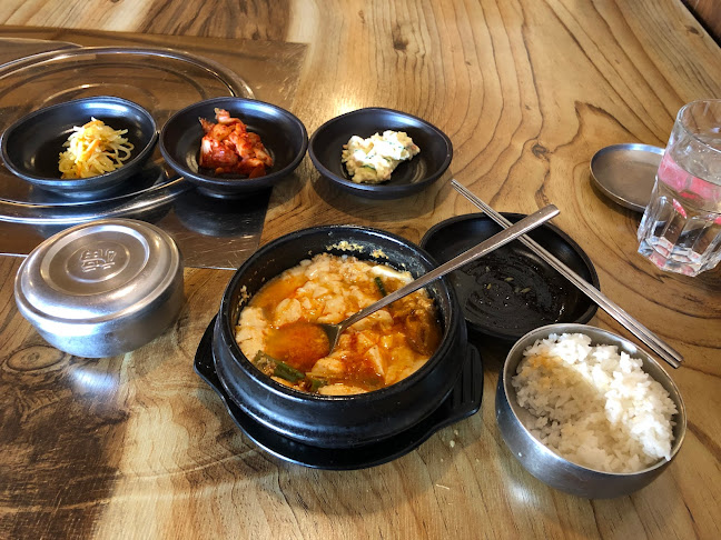 Lee House Korean Restaurant - Edmonton