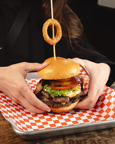 6ixside Burger (Pickering) - Pickering