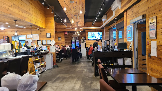 1995 Lonsdale Ave, North Vancouver, BC V7M 2K3