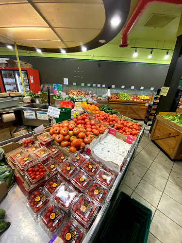 Opinii despre Parkgate Farm Market Kensington în Burnaby - Hospitality and gastronomy