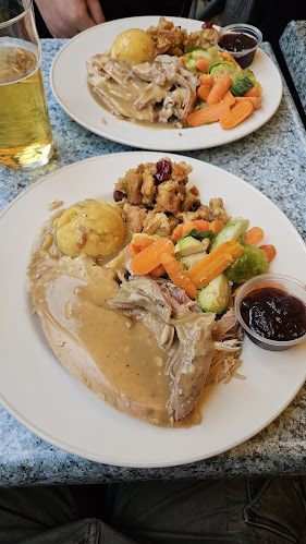 Opinii despre Hemingway's Restaurant and Bar în Toronto - Hospitality and gastronomy