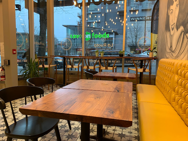 La Ruota Pizzeria CAMBIE - Hospitality and gastronomy