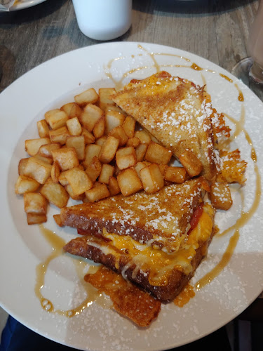 105 Dundas St W, Whitby, ON L1N 2M1