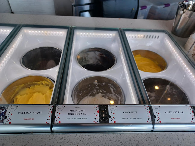 1055 Canada Pl #36, Vancouver, BC V6C 3T4