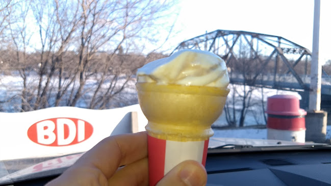 766 Jubilee Ave, Winnipeg, MB R3L 1P7