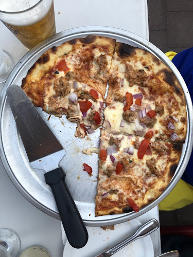 38 Wellington St E, Toronto, ON M5E 1C7