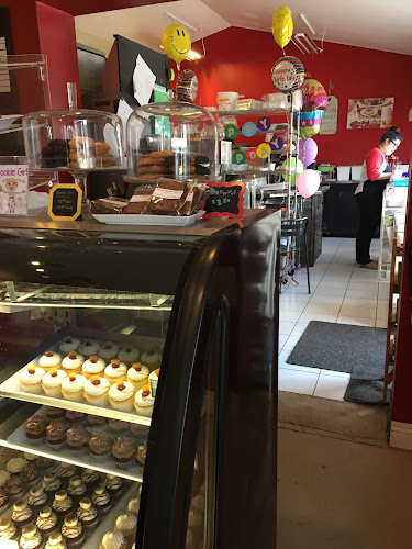 431 Thames Ave Unit F, Winnipeg, MB R2L 0V4