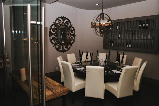 Eight Zero Zero Resto Lounge