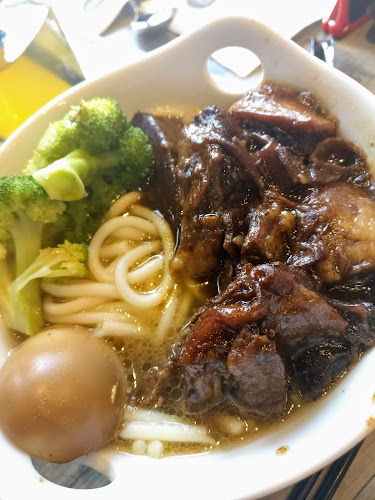 180 Rideau St, Ottawa, ON K1N 5X6