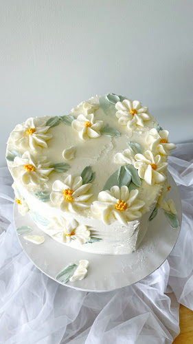 Vanilla & HoneyBee Custom Cakes Appointment Only*