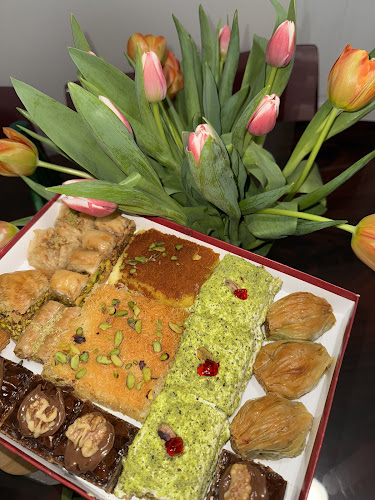 Crown Pastries - Hospitality and gastronomy