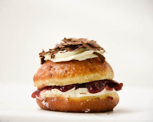 2885 Bathurst St, Old Toronto, ON M6B 3A4