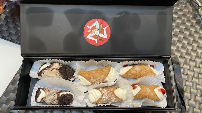 850 King St W, Toronto, ON M5V 1P1