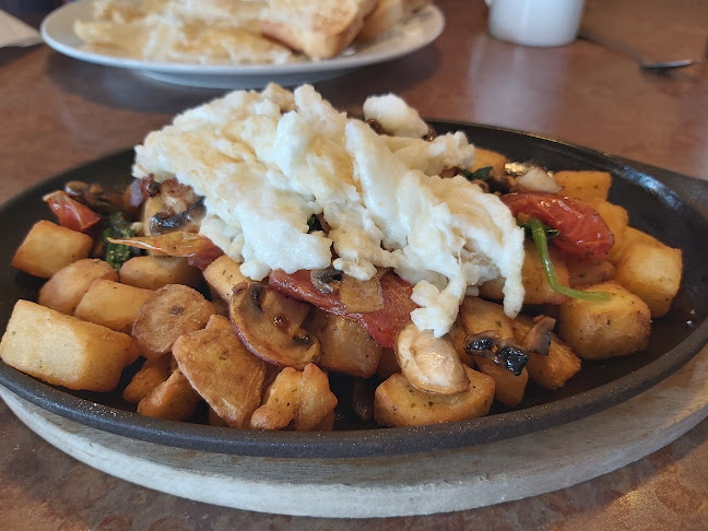 Comentarii opinii despre RnR Family Restaurant (McPhillips)