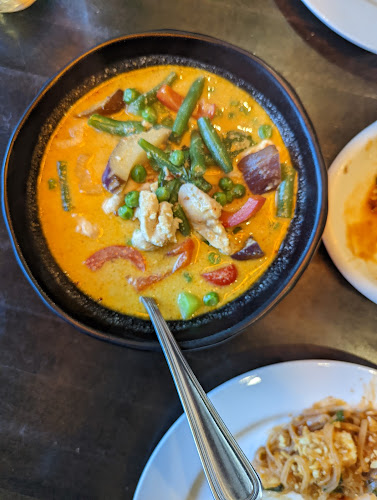 Kin Thai Kitchen & Bar - Surrey