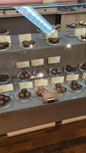 Comentarii opinii despre Cakebread Artisan Bakery & Hot Chocolates