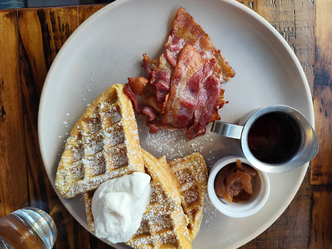 162 King William St, Hamilton, ON L8R 3N9