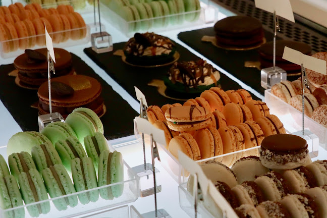 Ollia Macarons & Tea - Hospitality and gastronomy