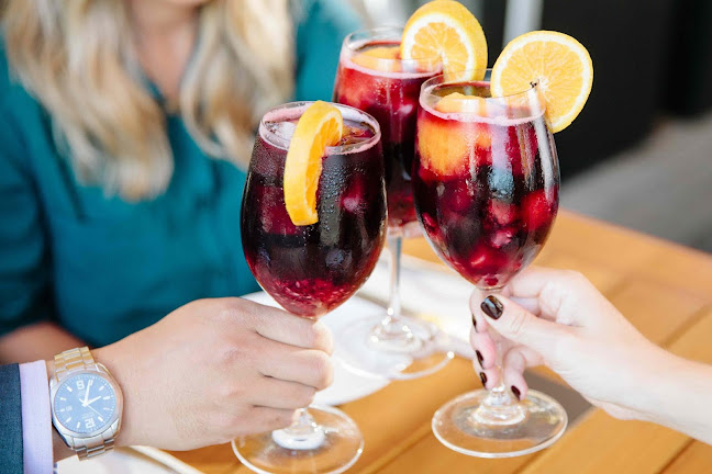 1136 Robson St, Vancouver, BC V6E 1B2