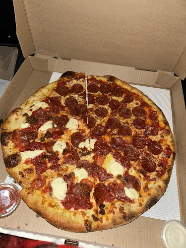 Opinii despre AJ's Brooklyn Pizza Joint în Vancouver - Hospitality and gastronomy