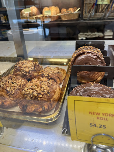 1224 Dundas St W #114, Mississauga, ON L5C 4G7