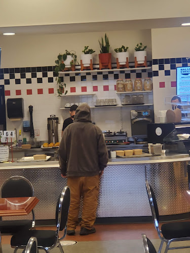 Comentarii opinii despre Bread & Cheese Eatery